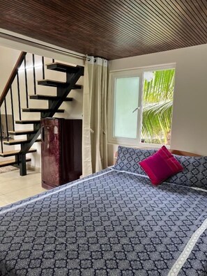 Room - Little Chandhana Guest House (Kottayam)