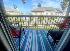 Interior - Spacious • Walk to Beach • Pool & Lake Padre Views • Fishing Dock [6 night min.] (Corpus Christi)