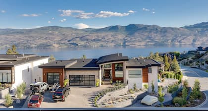 Luxury Lakeview Oasis with Pool