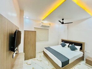 Deluxe Double Room - PVS Grand (Varanasi)