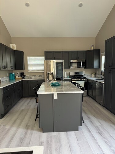 Cozy 1-bedroom apartment on the bayou