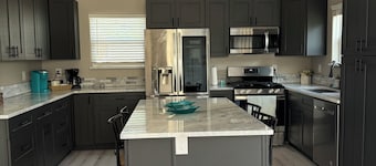 Cozy 1-bedroom apartment on the bayou