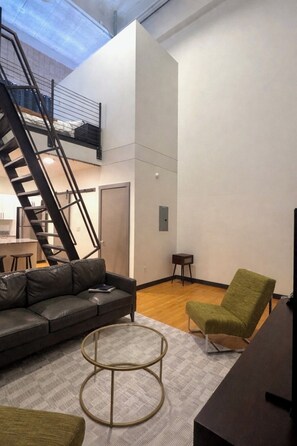 Interior - Downtown Tulsa 1BR/1BA Loft I Corporate HousingI Monthly & Short-term Rental (Tulsa)