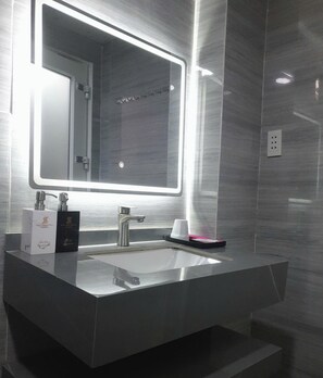 ห้องสแตนดาร์ด | ห้องน้ำ