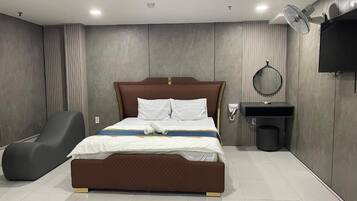 Luksussuite, balkong, utsikt mot golfbane