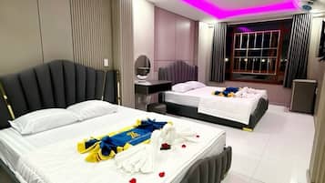 Familienzimmer | Hochwertige Bettwaren, Minibar (mit einigen kostenlosen Artikeln)