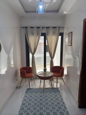 Interior - Bright Designer 2BR/3BA | Balcony | Washer | Almadies (Dakar)