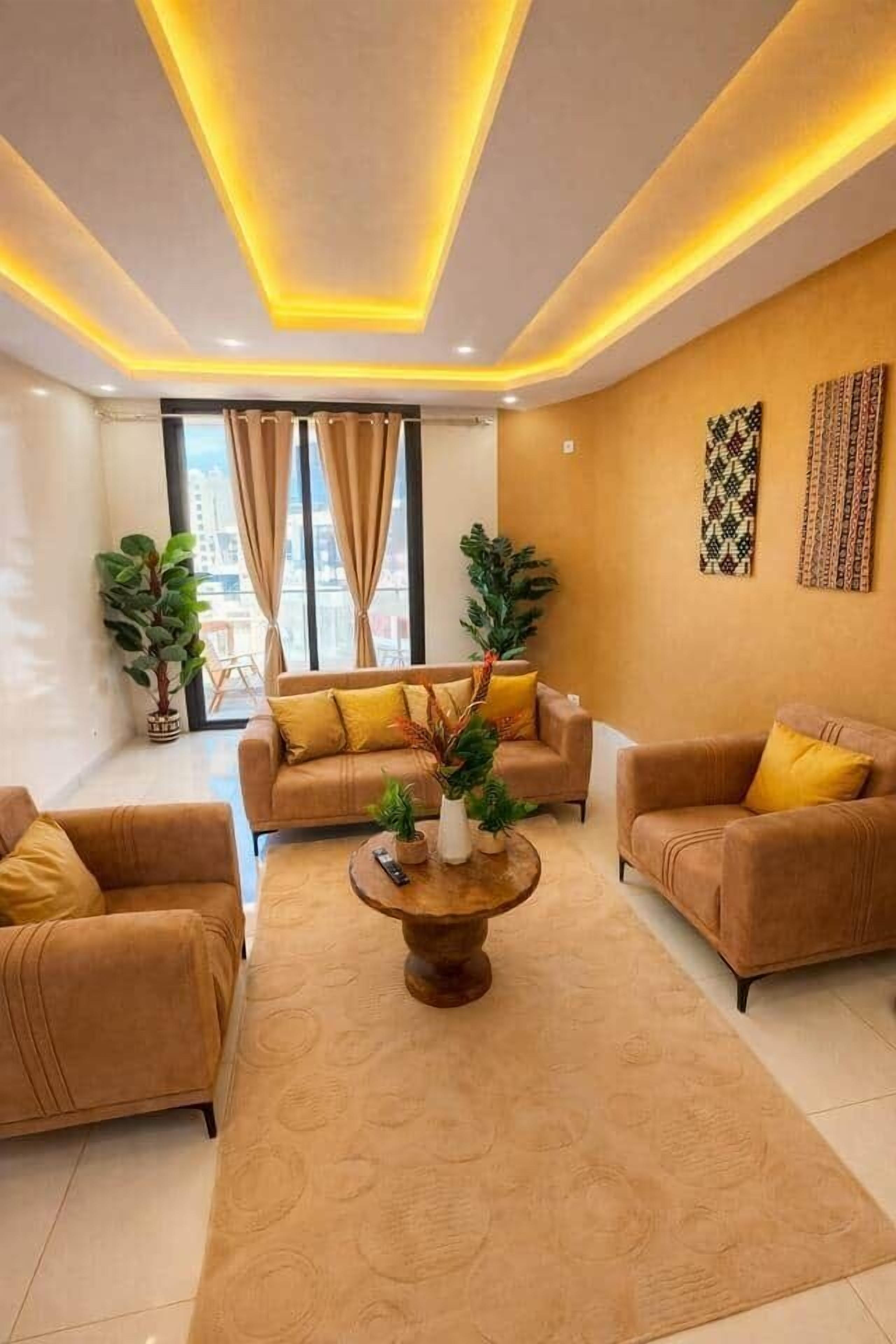 Golden Luxe Retreat | 2br In Almadies W/ Balcony - Dakar