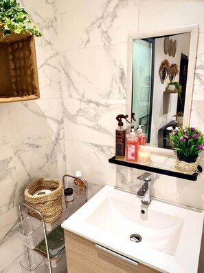 Hair dryer - Modern Afro Luxury Studio in Almadies | Pool + Gym (Dakar)