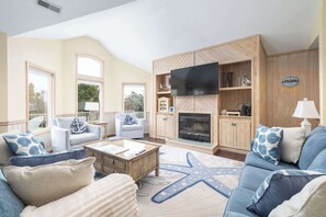 TV, stereo, offices - Whalehead Gem with Pool, Hot Tub, Steps to Beach! (Corolla)