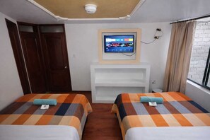 Free WiFi - HOSTAL SABAOTH (Quito)