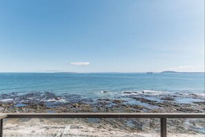 Beach - Secure One Bed | Uninterrupted Ocean Views (Cape Town)