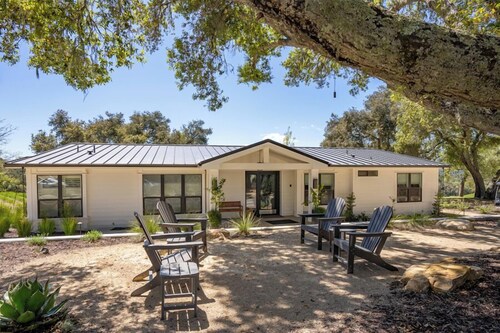 Oak & Vine Garden House | Luxury Wine Country Stay