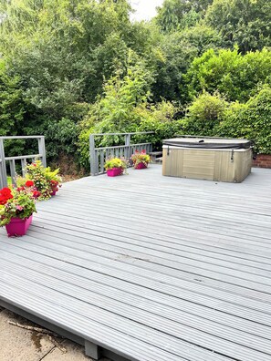 Bain à remous extérieur