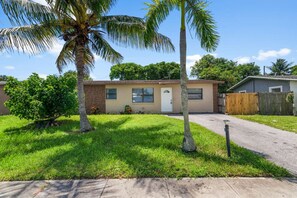 Exterior - Wellness Retreat • Sleeps 12 + Yard + Patio (West Palm Beach)