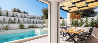 Private House Vila Leylandii Ražanj - Rogoznica with swiming pool 80 m grom sea