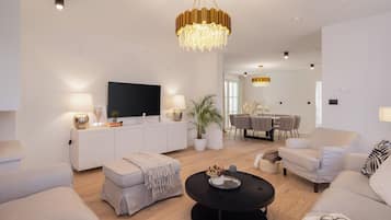 Smart-tv och eldstad