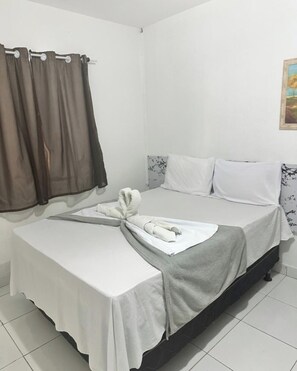 Double Room | Desk, free WiFi