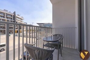 Estudi de luxe, balcó, vistes a la ciutat | Balcó