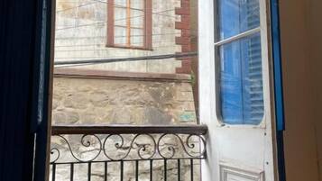 Habitación doble Deluxe, patio, vista a la ciudad | Interior