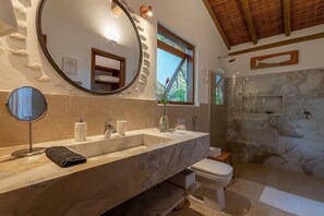 Bathroom - 142D Casa com 03 Suítes em Trancoso (Porto Seguro)