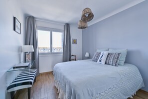 2 sovrum, strykjärn/strykbräda, gratis wi-fi och sängkläder