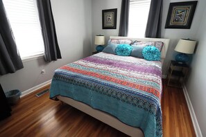 3 slaapkamers, een strijkplank/strijkijzer, wifi, beddengoed