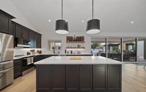 Fridge, microwave, oven, stovetop - Luxury Scottsdale Estate: Pool, Spa, Pickleball & Golf (Scottsdale)