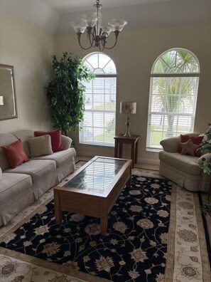 TV - Golf Community Luxury: Spacious Home with every amenity (Davenport)