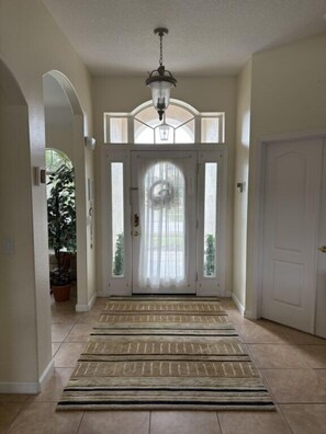 Interior - Golf Community Luxury: Spacious Home with every amenity (Davenport)