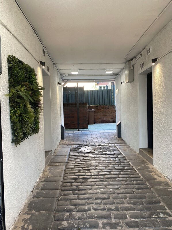 Property grounds - Lyon Street Terrace (Dundee)