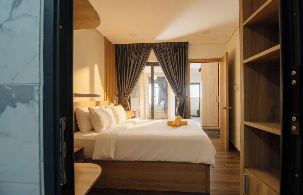 Deluxe-Penthouse, 5 Schlafzimmer, Balkon, Stadtblick | Bettwäsche aus ägyptischer Baumwolle, hochwertige Bettwaren