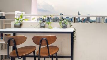 Deluxe Apartment, City View | Outdoor dining