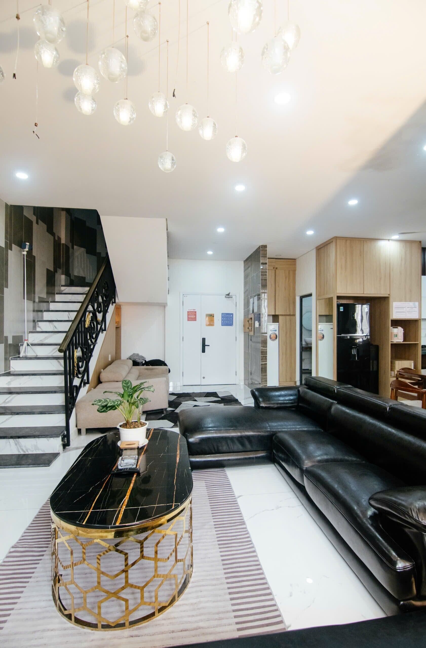 Loftsleilighet – deluxe, 5 soverom, balkong, byutsikt | Oppholdsområde