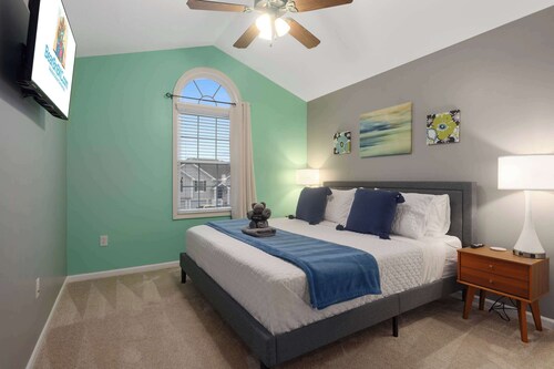 NEW! Sleeps 10.  Patio & Deck. Ready for World Cup