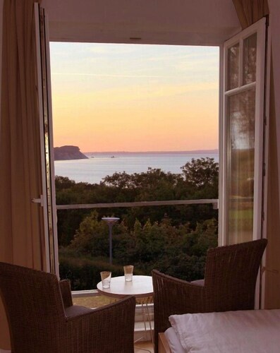 Villa Granitz, apartment "Aussichtsreich" with sea view - 200m to the beach, quiet