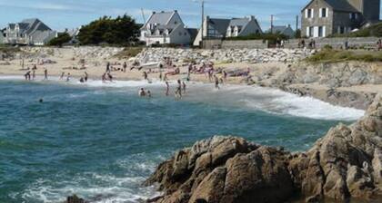 Charmant T2 avec terrasse, accÚs direct à la plage, idéalement situé Le Croisic