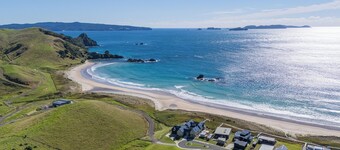 Sunhaven Pocket - Opito Bay Holiday Home