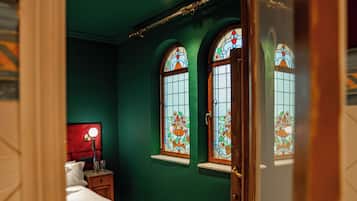 Standard Double Room | In-room safe, iron/ironing board, free WiFi