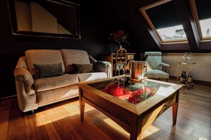 Junior Suite | Living area - CASA INQUIETA (SEVILLA)