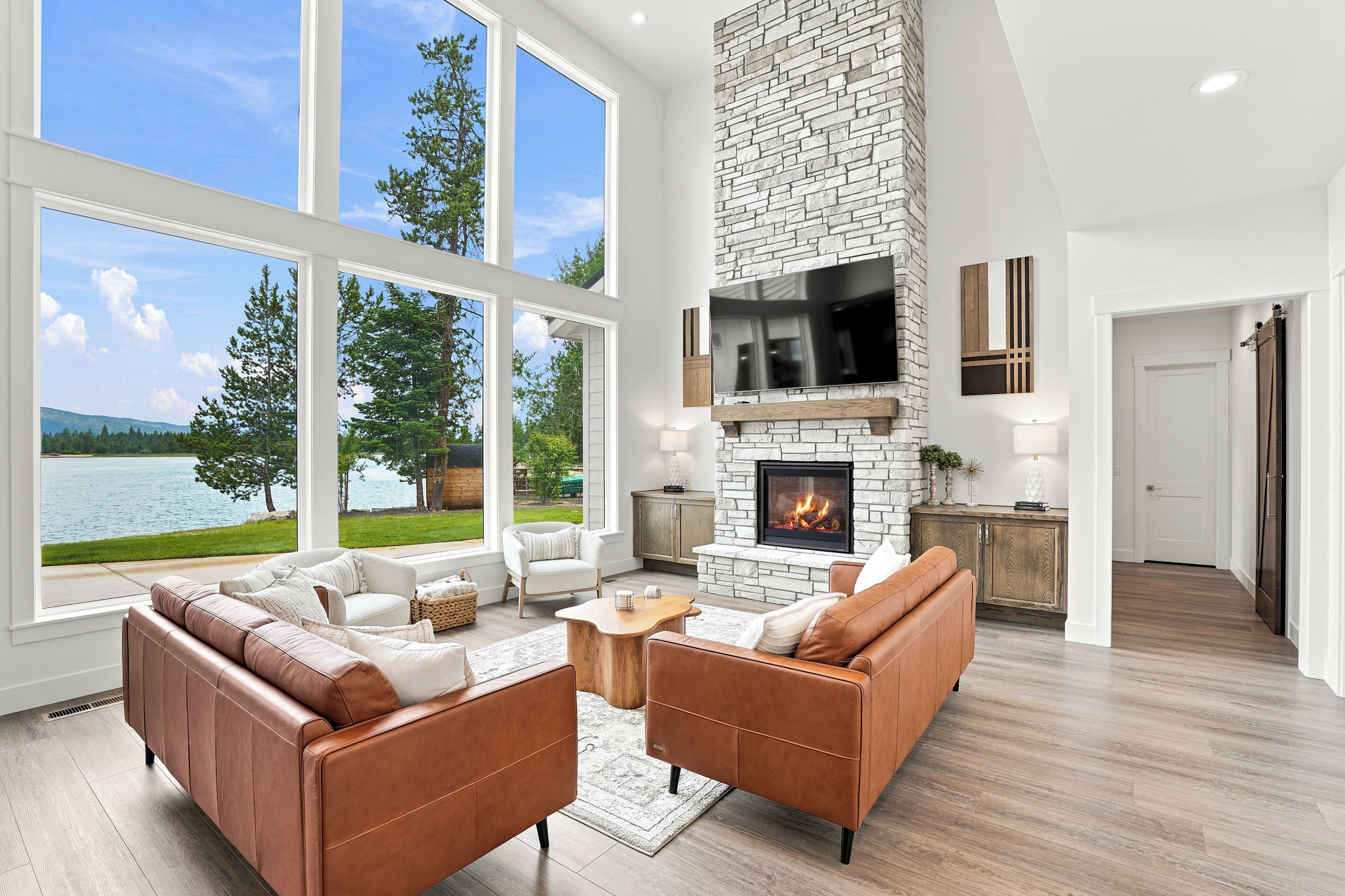 Smart TV, fireplace, video games, ping pong