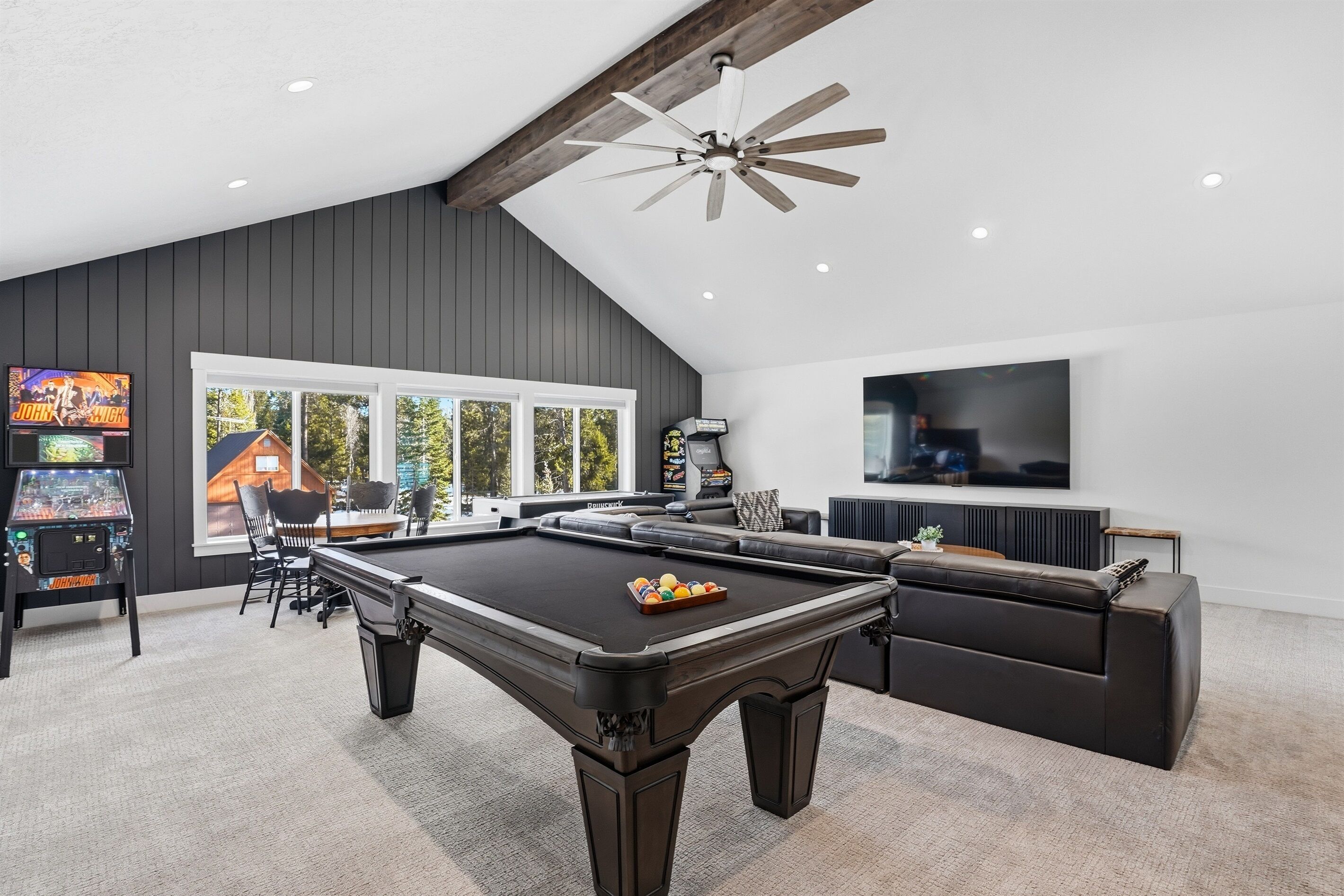 Spielezimmer