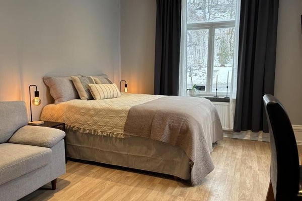 Apartment | Blackout drapes, free WiFi, bed sheets