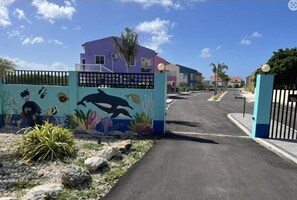 Property grounds - Your Serene Caribbean Escape in Westpunt, Curaçao (Westpunt)