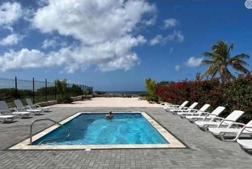 Your Serene Caribbean Escape in Westpunt, Curaçao