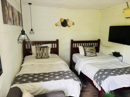 Cabin in The Garden – Kwekwe - 2369