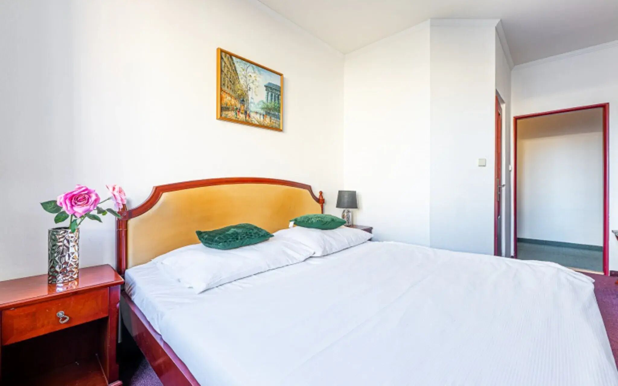 Classic Double Room, 1 King Bed, Pets allowed, Courtyard View