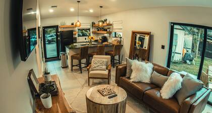 Private 2-br guest house under an oak canopy, ideal spot in Palm Beach Gardens