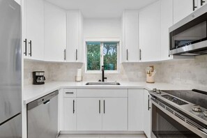 Fridge, microwave, oven, stovetop - 4BR Miami Beach Pool Villa • 1 Block to Beach (Miami Beach)