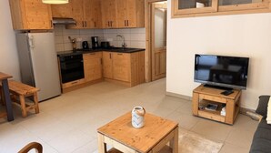Unclassified image, 3 of 10, button - Ground floor, terrace, 48m², Pralognan-la-Vanoise (Pralognan-la-Vanoise)